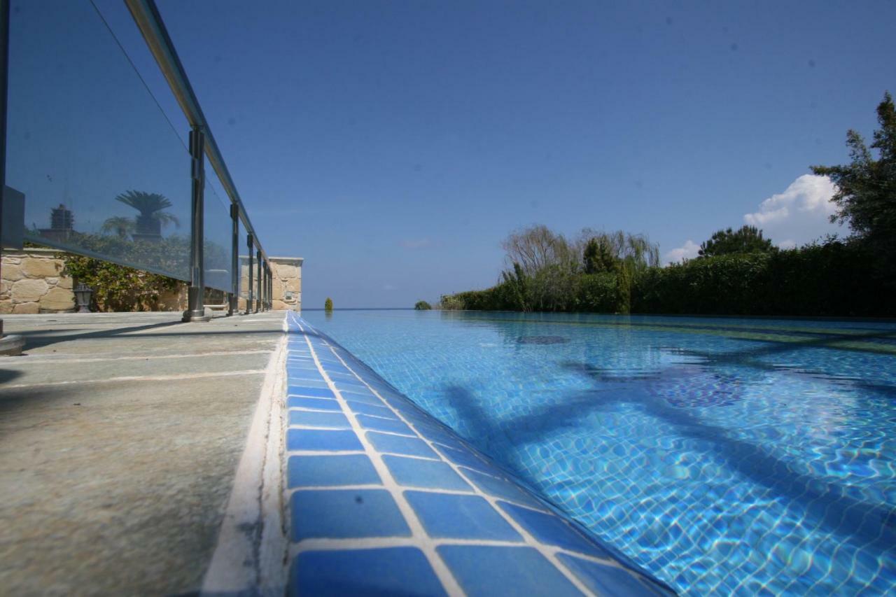 נאו חוריו Beach Villa Olivia מראה חיצוני תמונה
